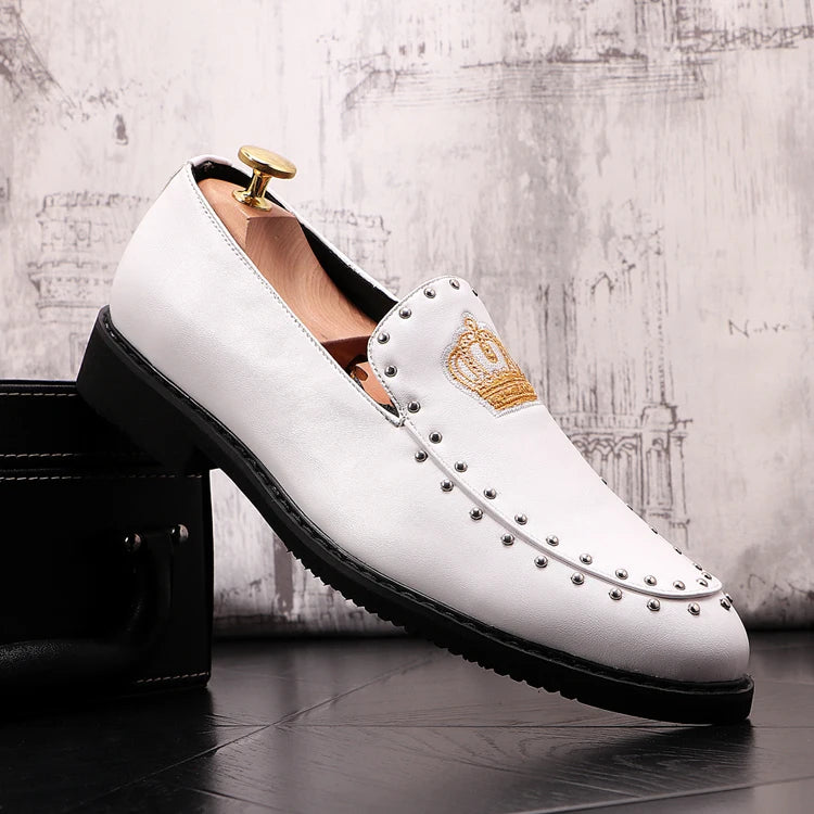 Visco New Luxury Royal Style Men Handmade Embroidery Crown Pattern Exotic Designer Loafers Fashion Brand Casual Wedding Dress Shoes