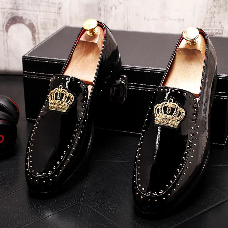Visco New Luxury Royal Style Men Handmade Embroidery Crown Pattern Exotic Designer Loafers Fashion Brand Casual Wedding Dress Shoes