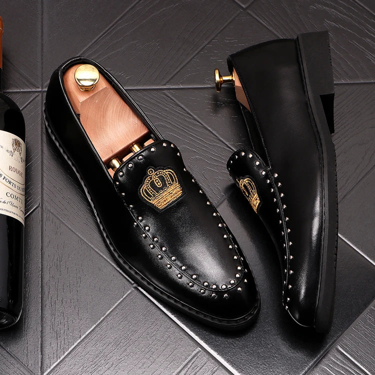 Visco New Luxury Royal Style Men Handmade Embroidery Crown Pattern Exotic Designer Loafers Fashion Brand Casual Wedding Dress Shoes