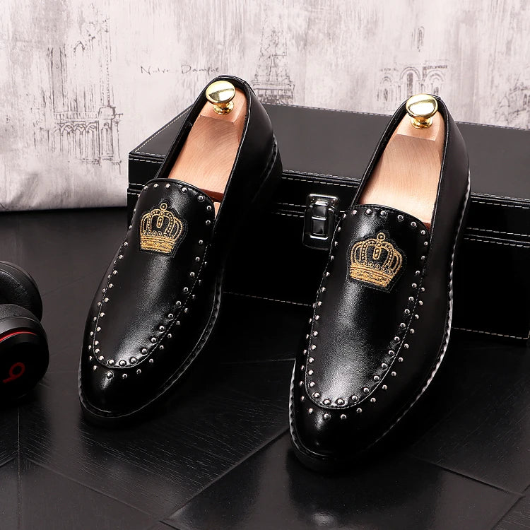 Visco New Luxury Royal Style Men Handmade Embroidery Crown Pattern Exotic Designer Loafers Fashion Brand Casual Wedding Dress Shoes