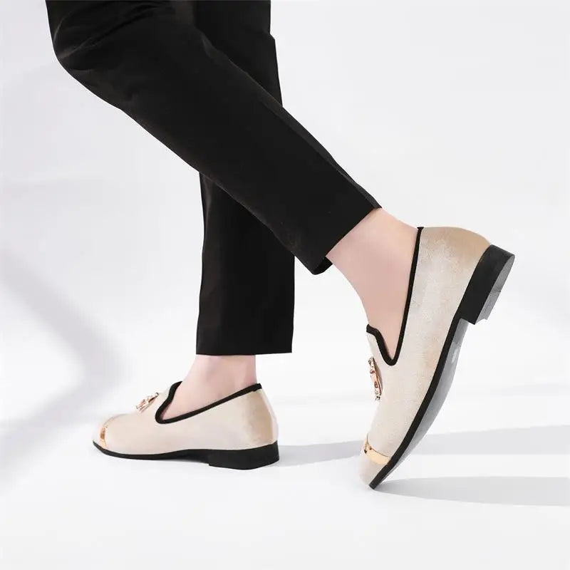 Visco Men Party Dinner Formal Shoes Fashion Gentleman Wedding Dress Shoes for Men Casual Shoes Beige Velvet Loafers