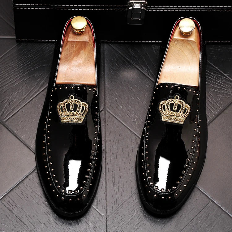 Visco New Luxury Royal Style Men Handmade Embroidery Crown Pattern Exotic Designer Loafers Fashion Brand Casual Wedding Dress Shoes