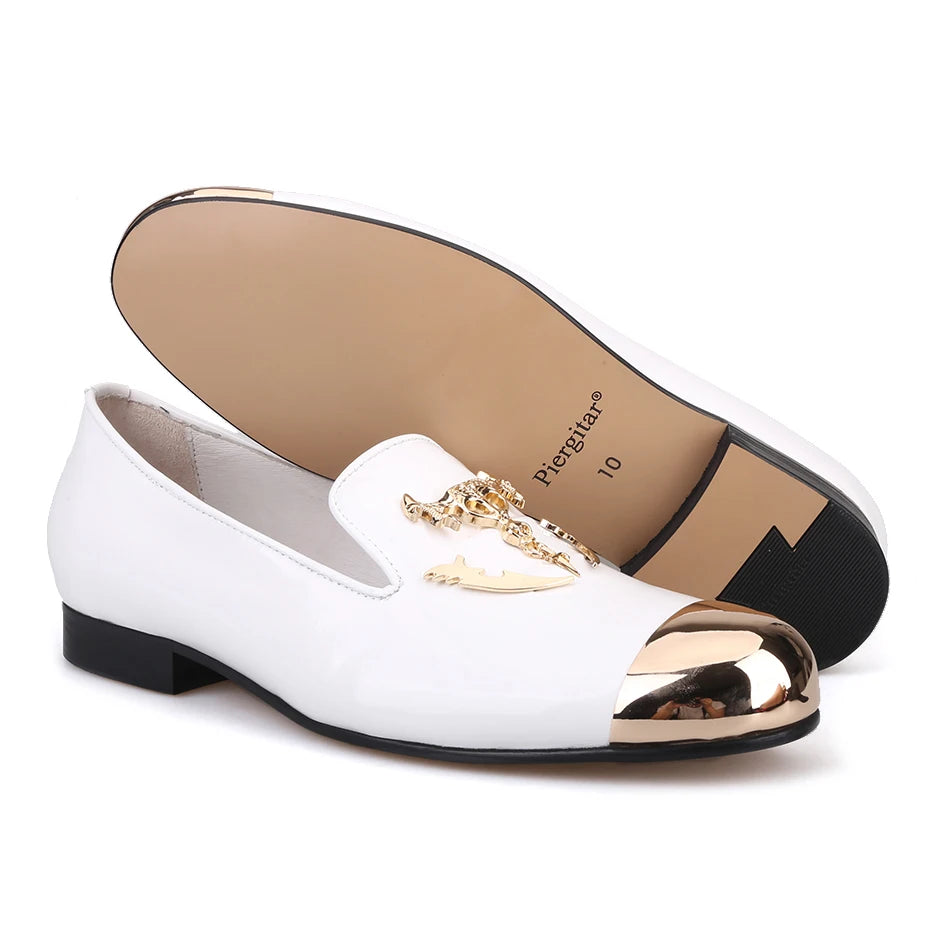 Maxy Pierite Metal Toe and Metal Skull buckle Men casual shoes party and wedding men's loafers Patent leather somking slippers