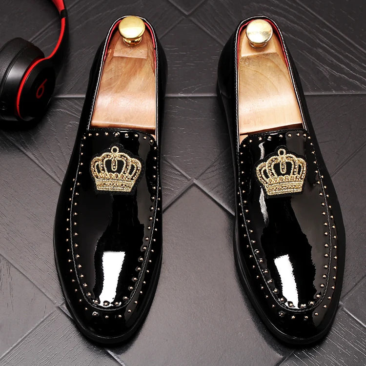 Visco New Luxury Royal Style Men Handmade Embroidery Crown Pattern Exotic Designer Loafers Fashion Brand Casual Wedding Dress Shoes