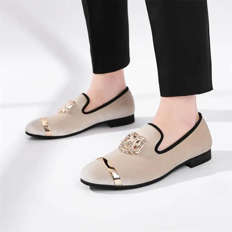 Visco Men Party Dinner Formal Shoes Fashion Gentleman Wedding Dress Shoes for Men Casual Shoes Beige Velvet Loafers