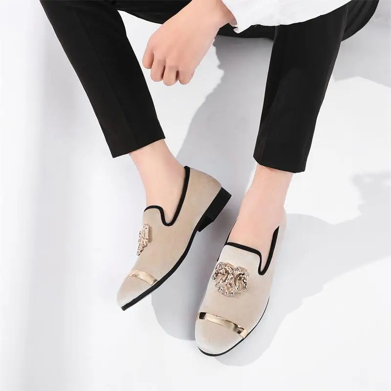 Visco Men Party Dinner Formal Shoes Fashion Gentleman Wedding Dress Shoes for Men Casual Shoes Beige Velvet Loafers