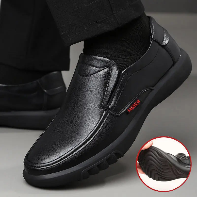 Maxy New Black Shoes Men Loafers Breathable Soft Moccasins Man High Quality Casual PU Leather Boat Shoes Men Flats Male Driving Shoes