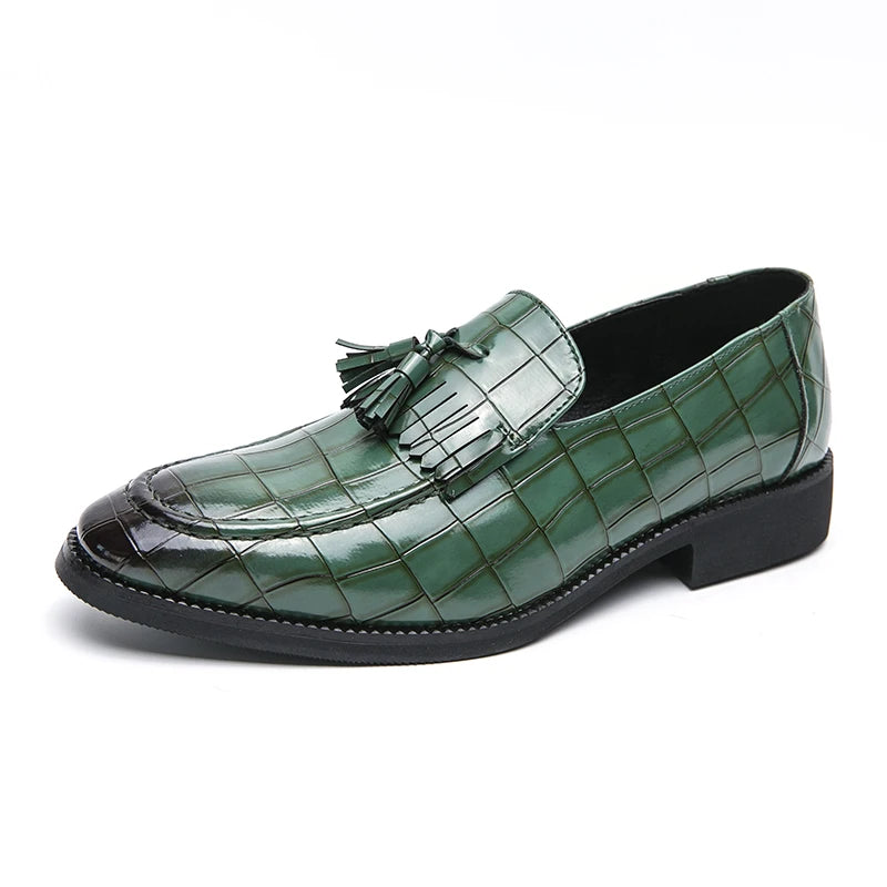 Maxy Classic Men's Casual Loafers Driving Shoes Moccasin Fashion Male Comfortable Slip-On Leather Shoes Men Green Tassel Dress Shoes