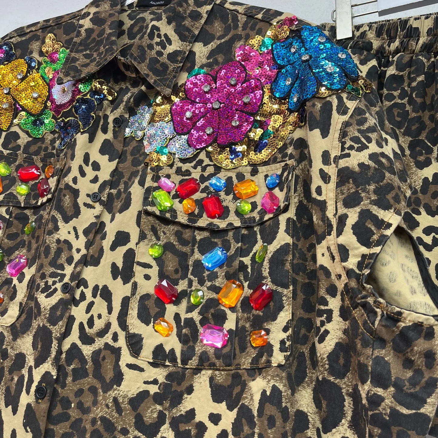 Maxy Leopard Printed Flowers Embroidery Sequined Shirts Rhinestones Blouses Diamonds Beaded Cardigan Tops + Elastic Shorts 2Pcs Set