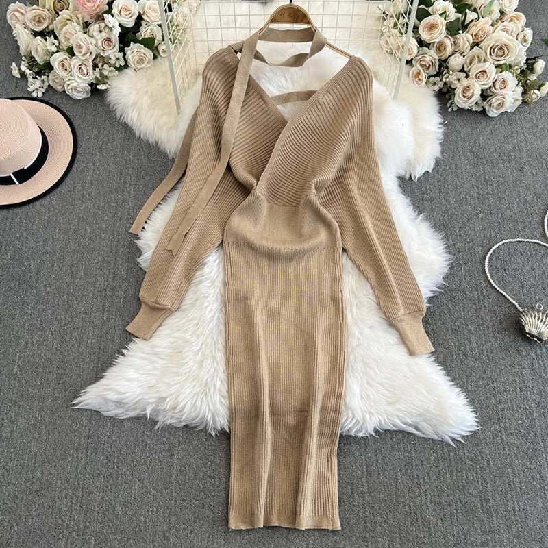 Maxy Bright Silk Knitted Dress 2024 Autumn Winter Bat Sleeves V-Neck Waist Cinching Slimming Sexy Hip Hugging Bottom