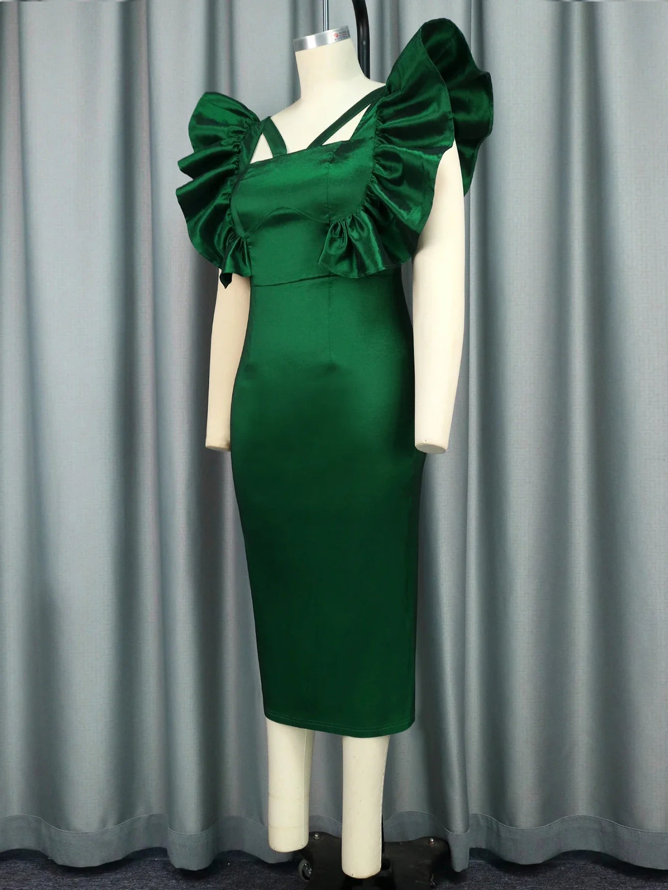 Babs Green Bodycon Dresses Flying Sleeveless Hollow Out Bodycon Package Hip Evening Cocktail Party Midi Gowns Women Plus Size