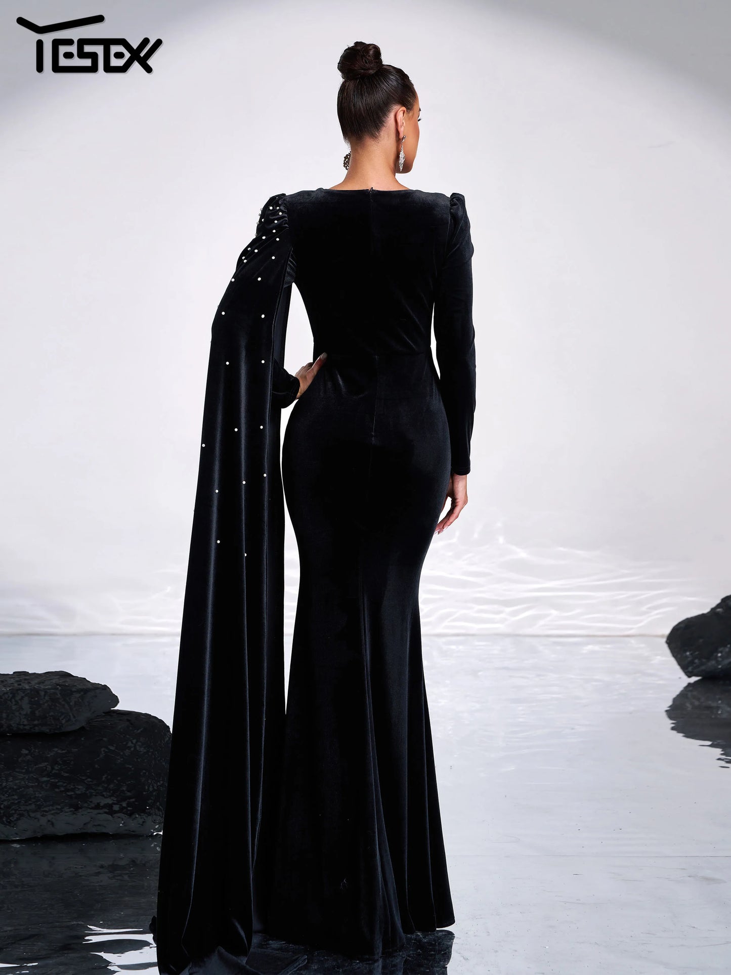 Maxy New Black Chic Elegant Draped Round Neck Long Sleeved Mermaid Evening Gown Birthday Party Formal Occasion Cocktail Dress