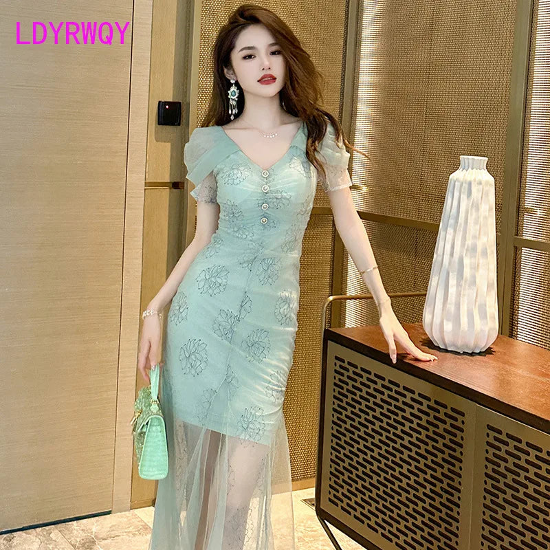 Maxy New V-Neck Slim Fit Mesh Fishtail Dress Mesh lace