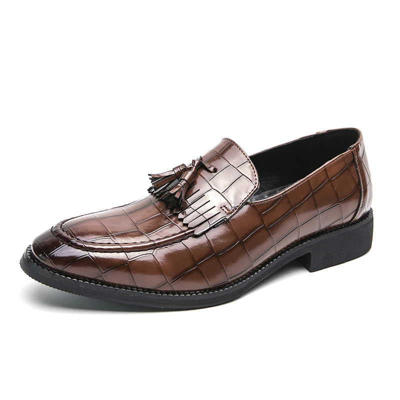 Maxy Classic Men's Casual Loafers Driving Shoes Moccasin Fashion Male Comfortable Slip-On Leather Shoes Men Green Tassel Dress Shoes