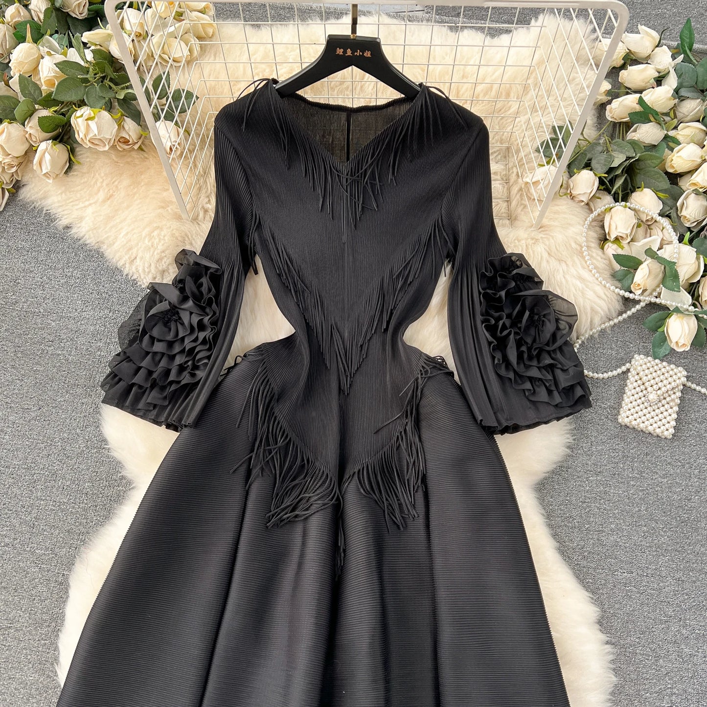 Vintage Elegant V-neck Flare Sleeve tassels pleated Dress A-line Fashion Beach Spring Summer Vestidos Women  Dresses