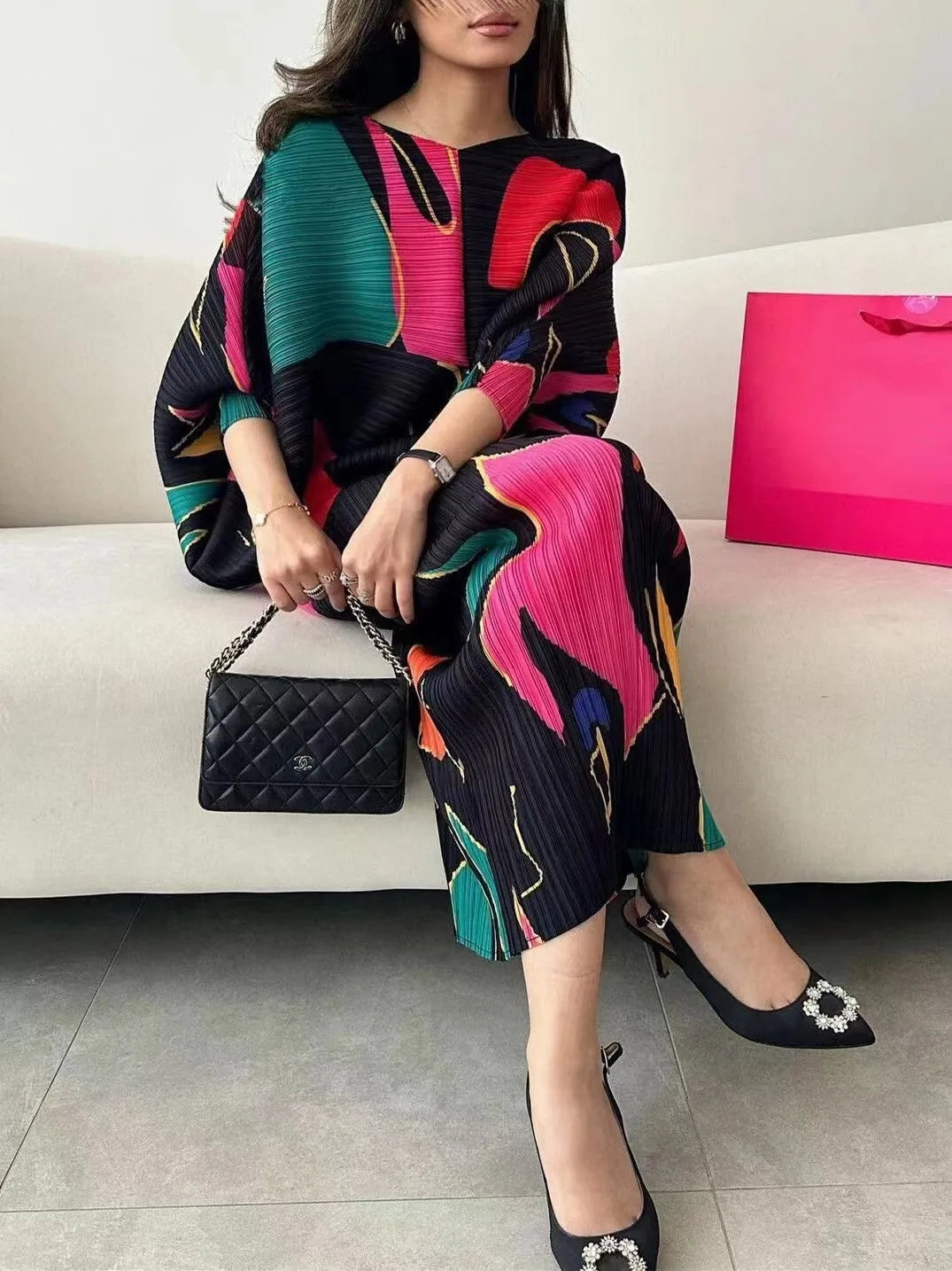 Maxy Pleated Dress Spring and Summer Elegant Graffiti Print Bat Sleeves Sexy Front and Back V-Neck Slim One Step Long Dress