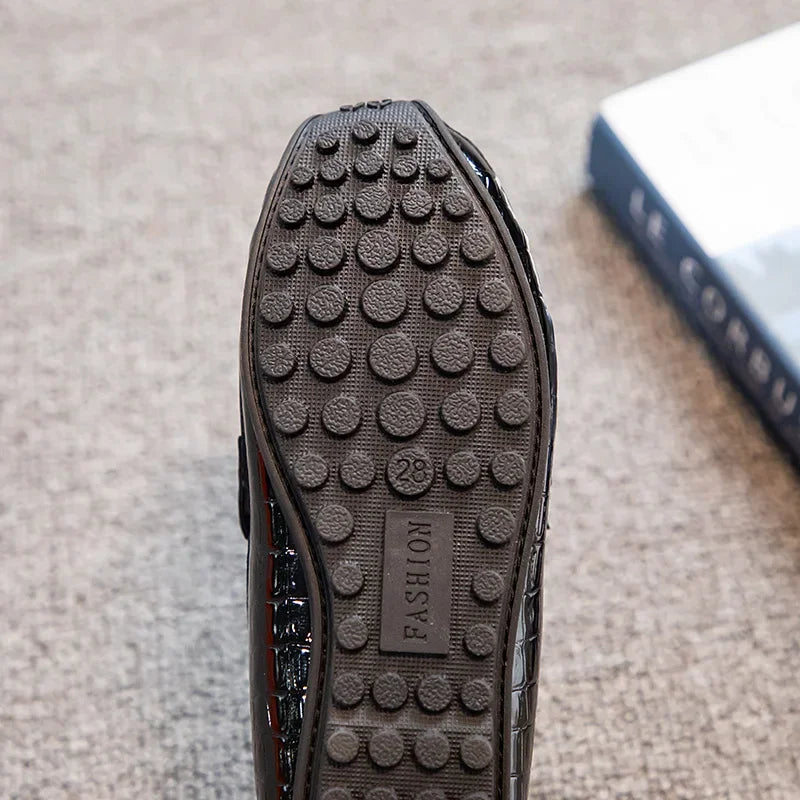 Visco Boys Leather Shoes Round-toe Flat Soft Kids Fashion Casual Loafers Glossy Metal Buckle Children Moccasins Non-slip Britain Style
