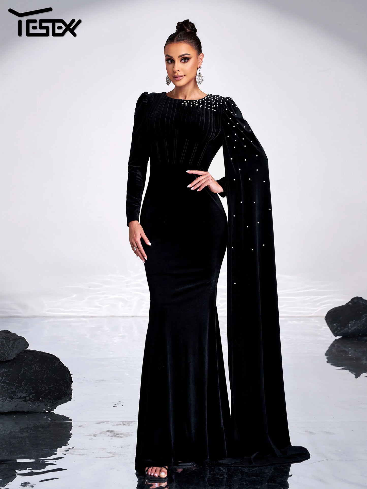 Maxy New Black Chic Elegant Draped Round Neck Long Sleeved Mermaid Evening Gown Birthday Party Formal Occasion Cocktail Dress