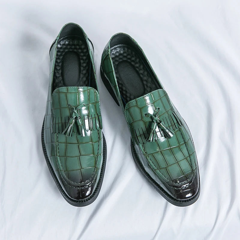 Maxy Classic Men's Casual Loafers Driving Shoes Moccasin Fashion Male Comfortable Slip-On Leather Shoes Men Green Tassel Dress Shoes