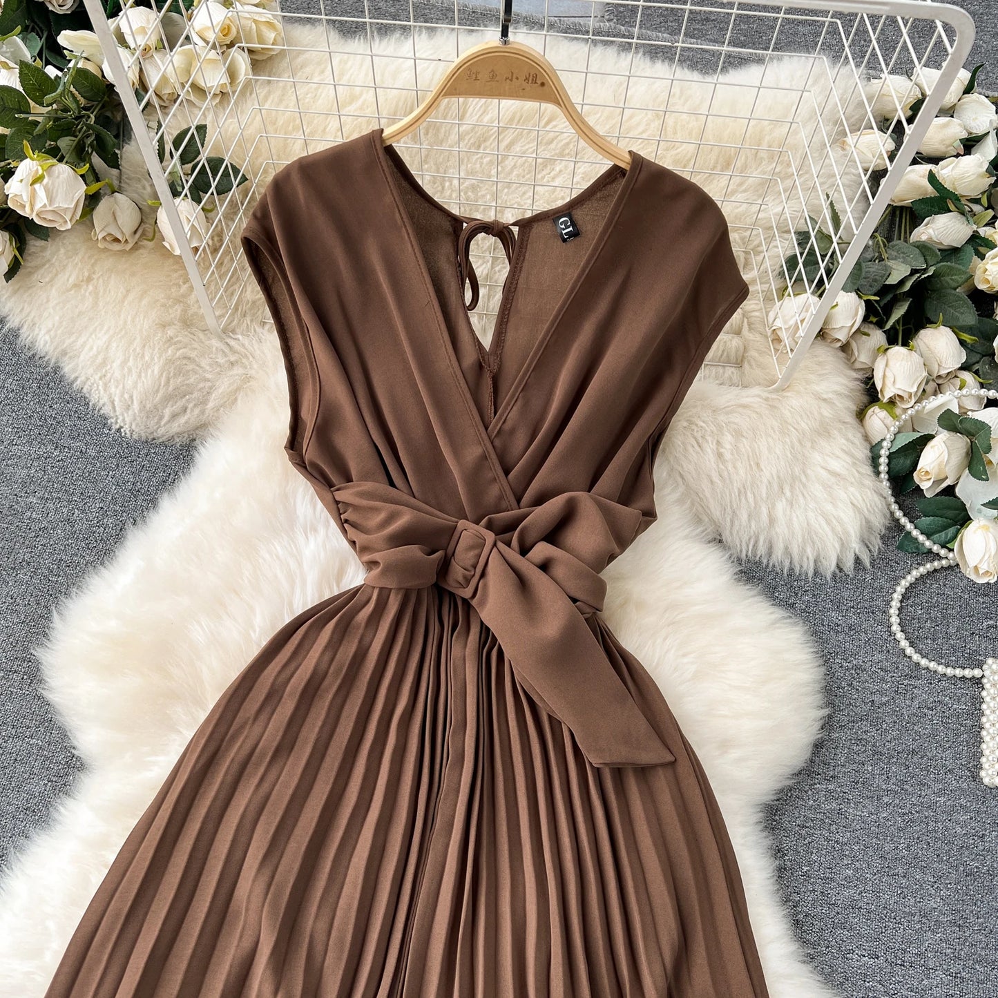 Babs French Vintage Elegant Pleated V-neck Dress A-line Fashion Chiffon Spring Autumn Sleeveless Vestidos Women Dresses