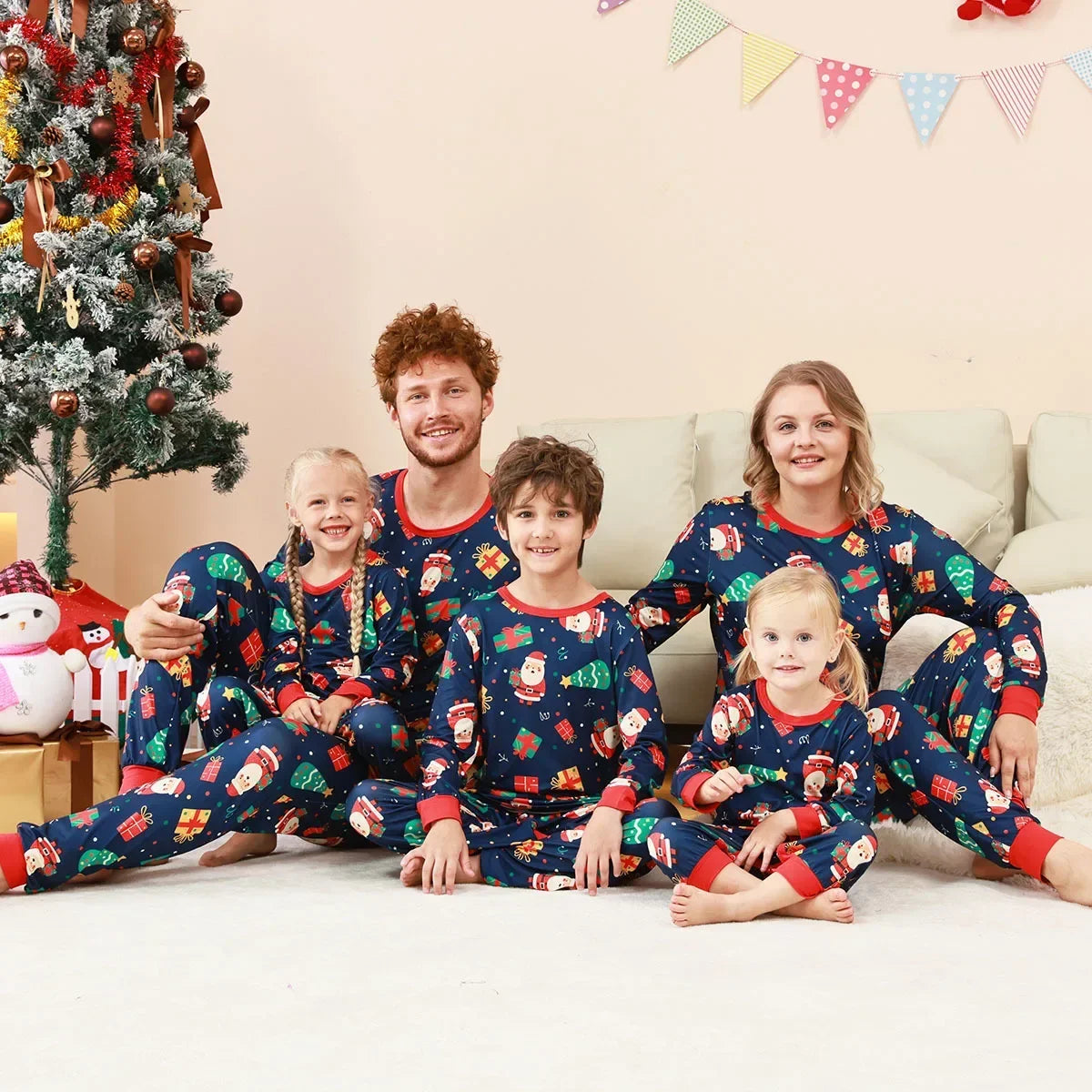 Maxy New Christmas Family Clothes All Over Print Women Men Boys Girls Matching Pajamas Kids Clothing Set Cute Soft Sleepwear Pjs