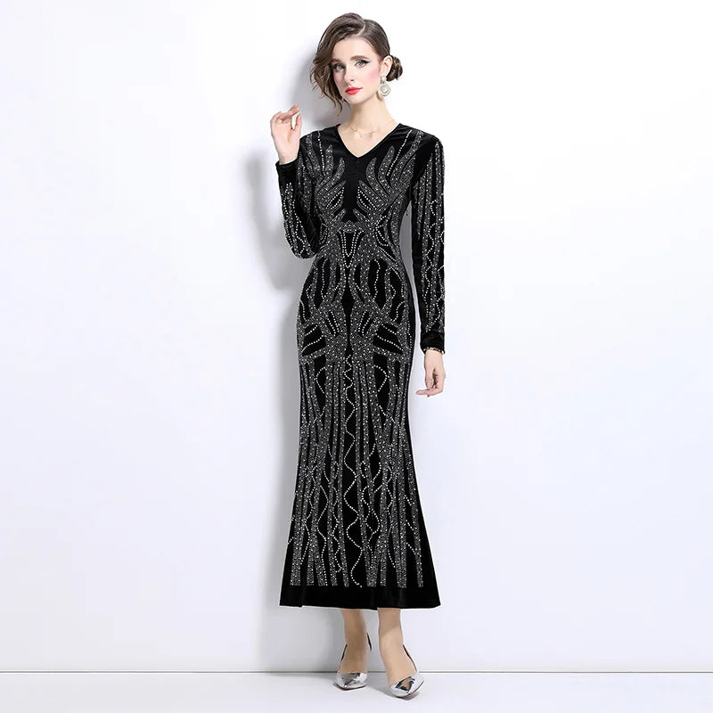 Maxy New European and American style diamond studded long sleeved V-neck velvet hip hugging dress womans clothes for 2024