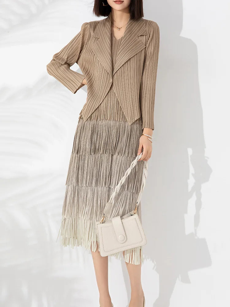 Maxy Boutique MIYAKE Pleated Style Set Large Gradient Color Overlay with Tassel Dress and Suit Small Coat Two Pieces [20230416]