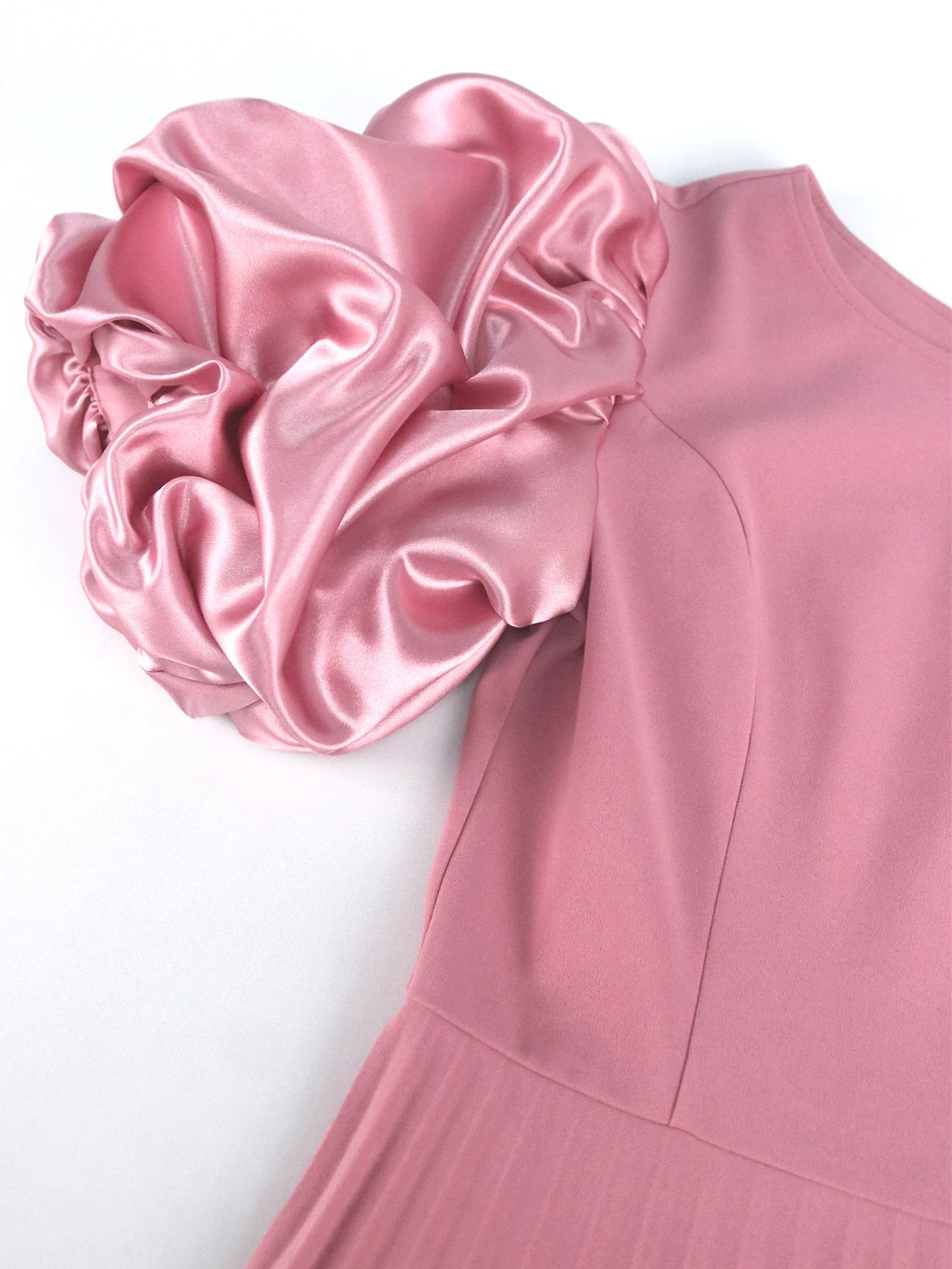 Amay Cold Shoulder Dresses Plus Size Short Puff Sleeve Pink Empire A Line Pleated Prom Outfits for Ladies Event Party 3XL 4XL