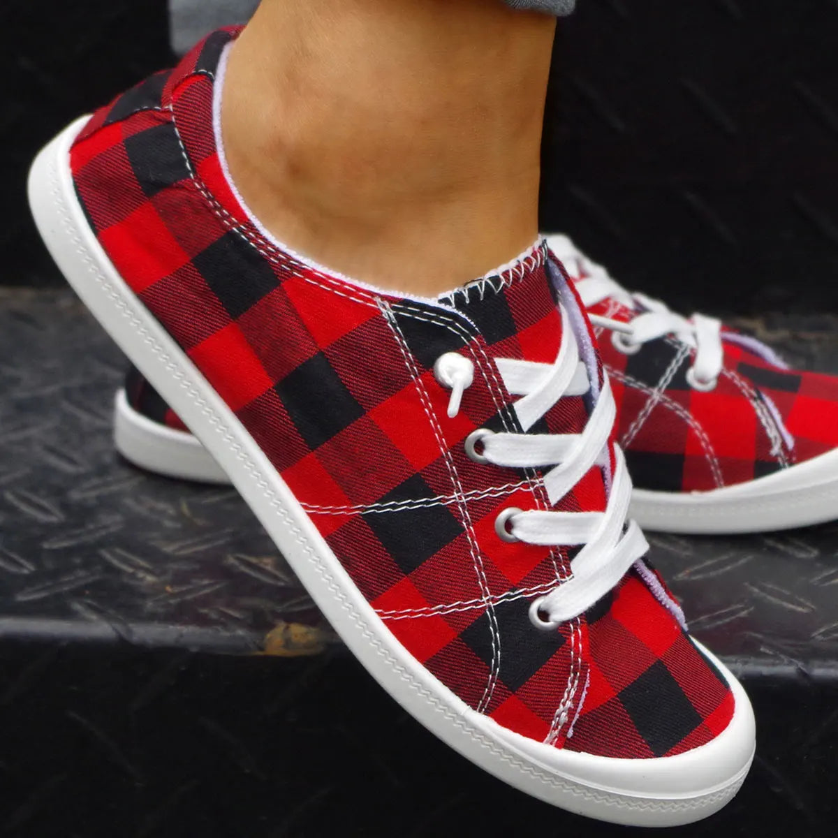 Maxy Women's Christmas New Fashion Red and Black Plaid Casual Cloth Shoes, Large Size Women's Shoes