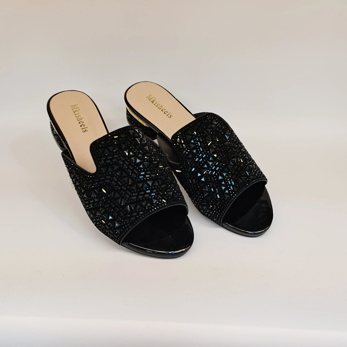 Maxy New Classic Design Women's Rhinestone Sandals Italian Style Lady Slippers Low Heel Lady Comfy Sandals for Party Daily F4-1213-1