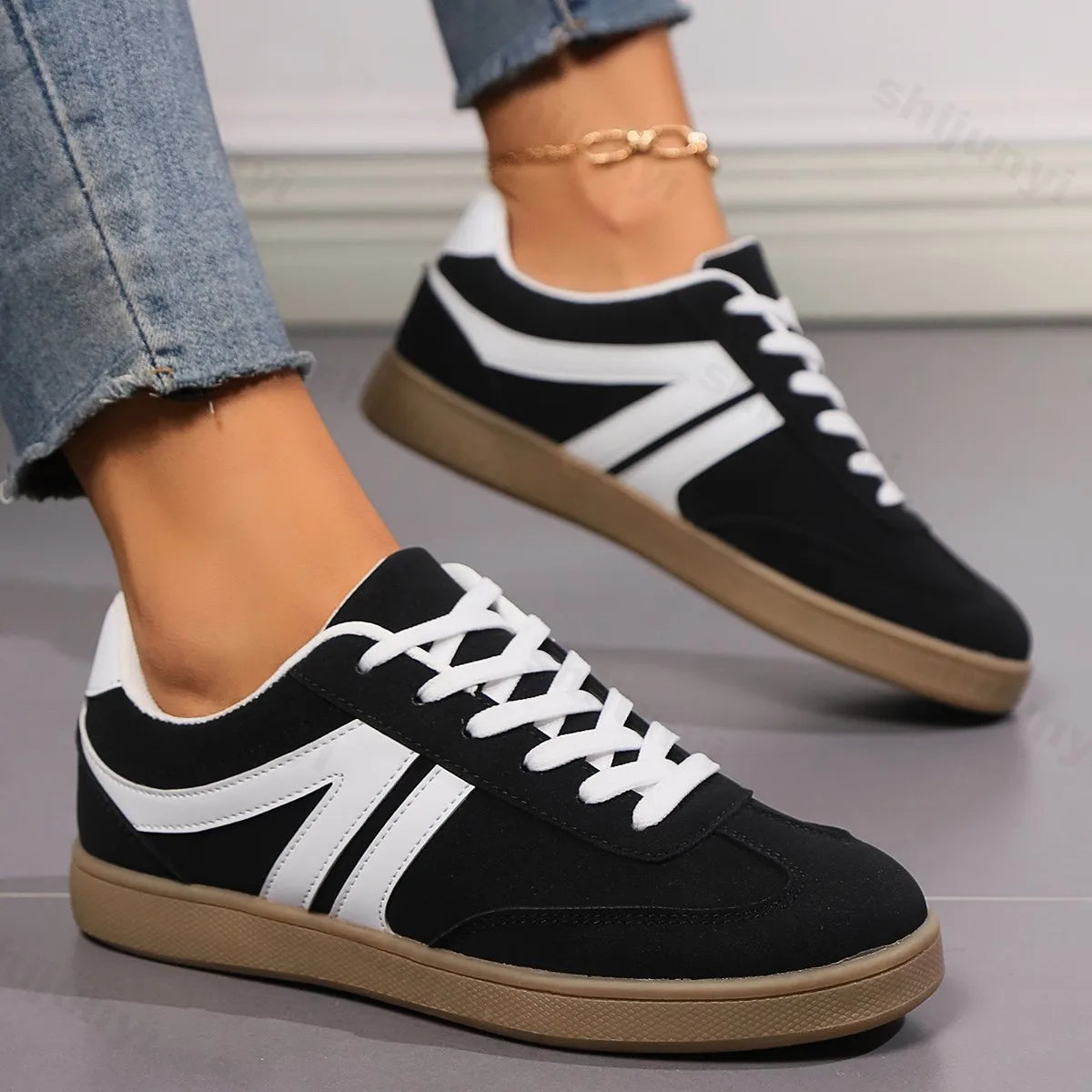 Maxy Women Casual Walking Shoes New Autumn Flat Lace Up High Quality Sneakers Fashion Wild Flat Sole Loafers Women Sports Shoes