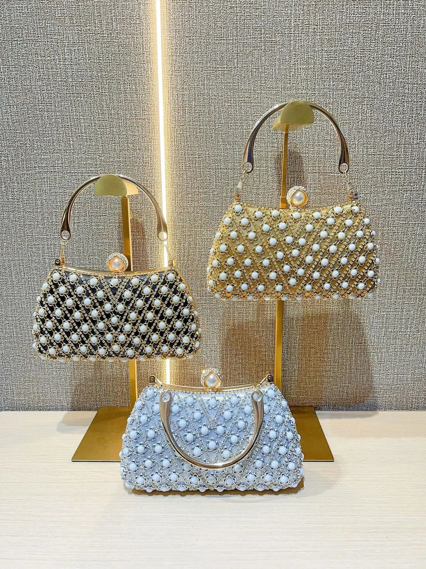 Maxy Luxurious Pearl Clutch Bags Women Shiny Crystal Diamond Evening Bags Metal Decorative Chain Banquet Handbags Shoulder Bags