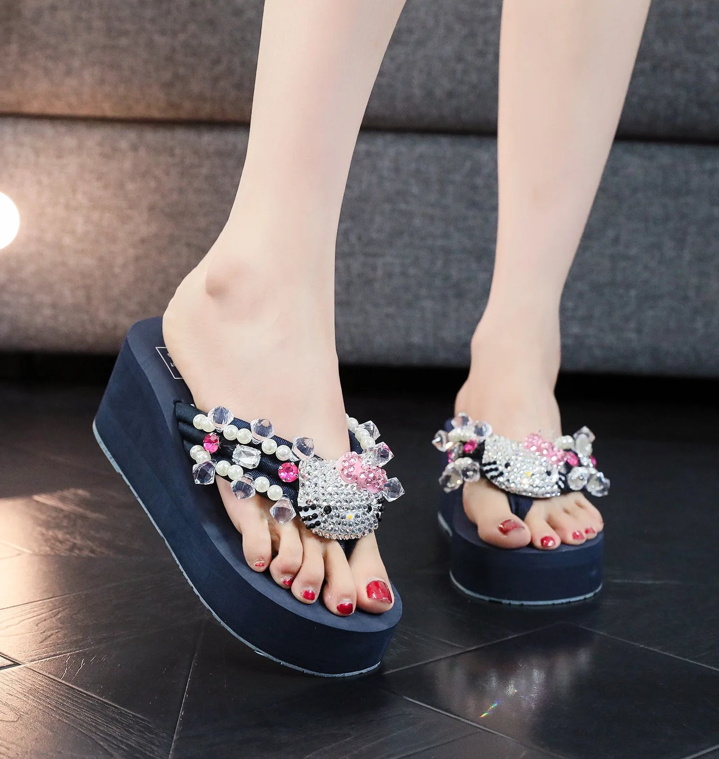 Maxy New Arrival Hello Kitty Sanrio Soft Flip Flop Sandals Y2k Beach Slides Shoes Women Casual Wedge High Heels Platform For Slippers