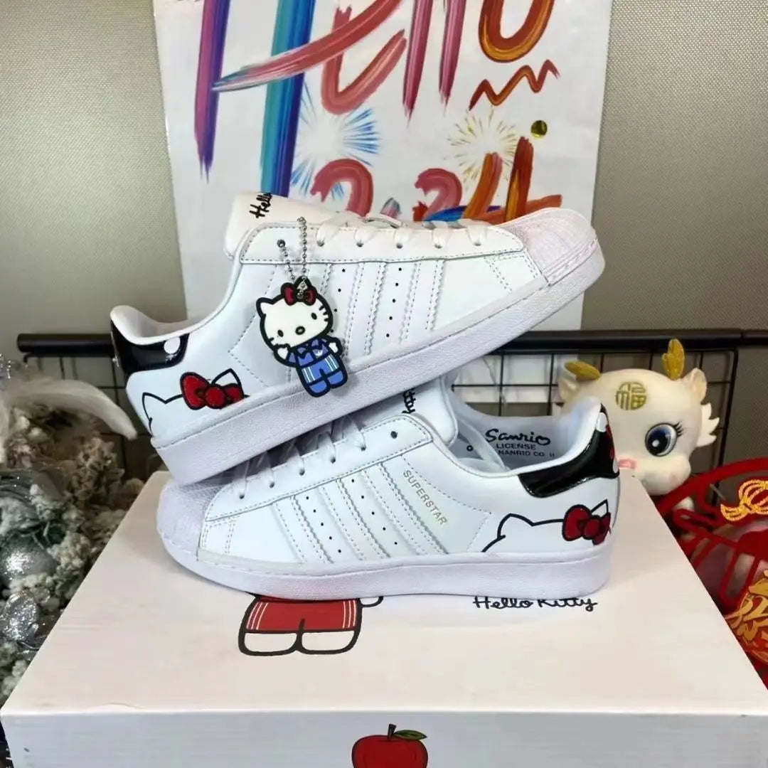 Maxy Sanrio's Kawaii Anime Hello Kitty Cute Cartoon New Couple Casual Board Shoes Lace White Shoes Sports Shoes Birthday Gift Hot Item