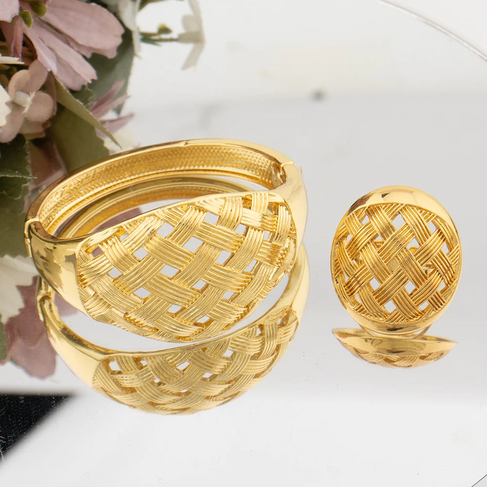 Maxy 18K Gold Color Cuff Bangle with Ring Set Dubai Chunky Bangles Set Luxury Italian African Bracelet Wedding Daily Wear Jewelry