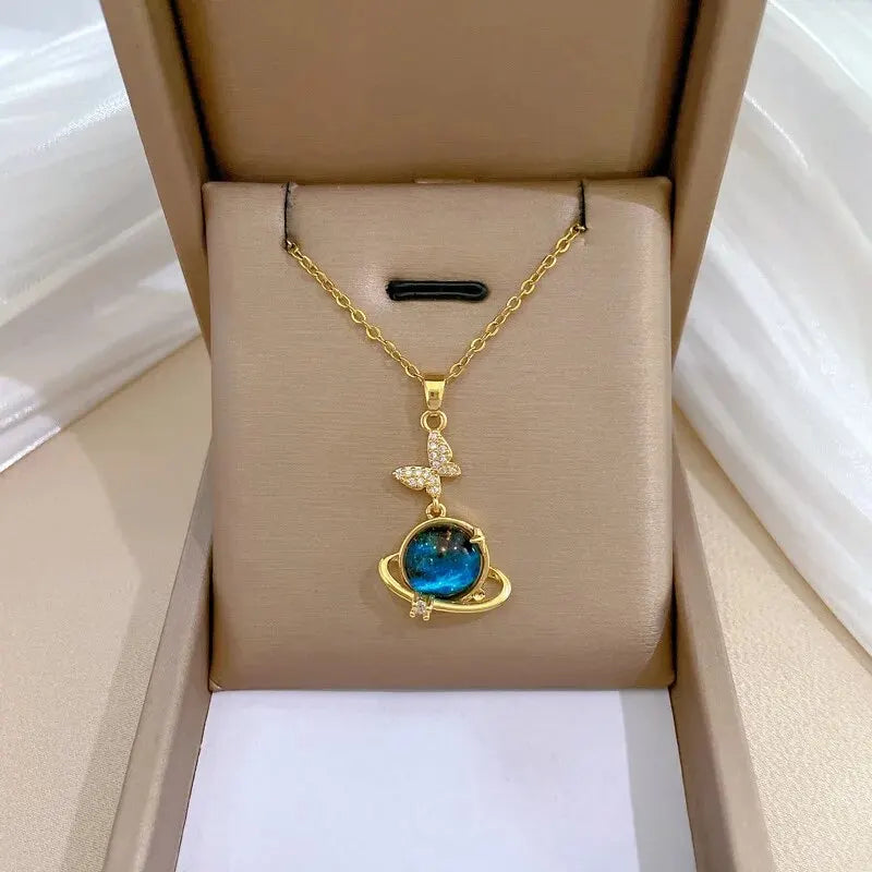 Maxy Fashionable Pendant Necklaces for Both Men and Women, Suitable for Daily and Party Wear, Couple's Necklace