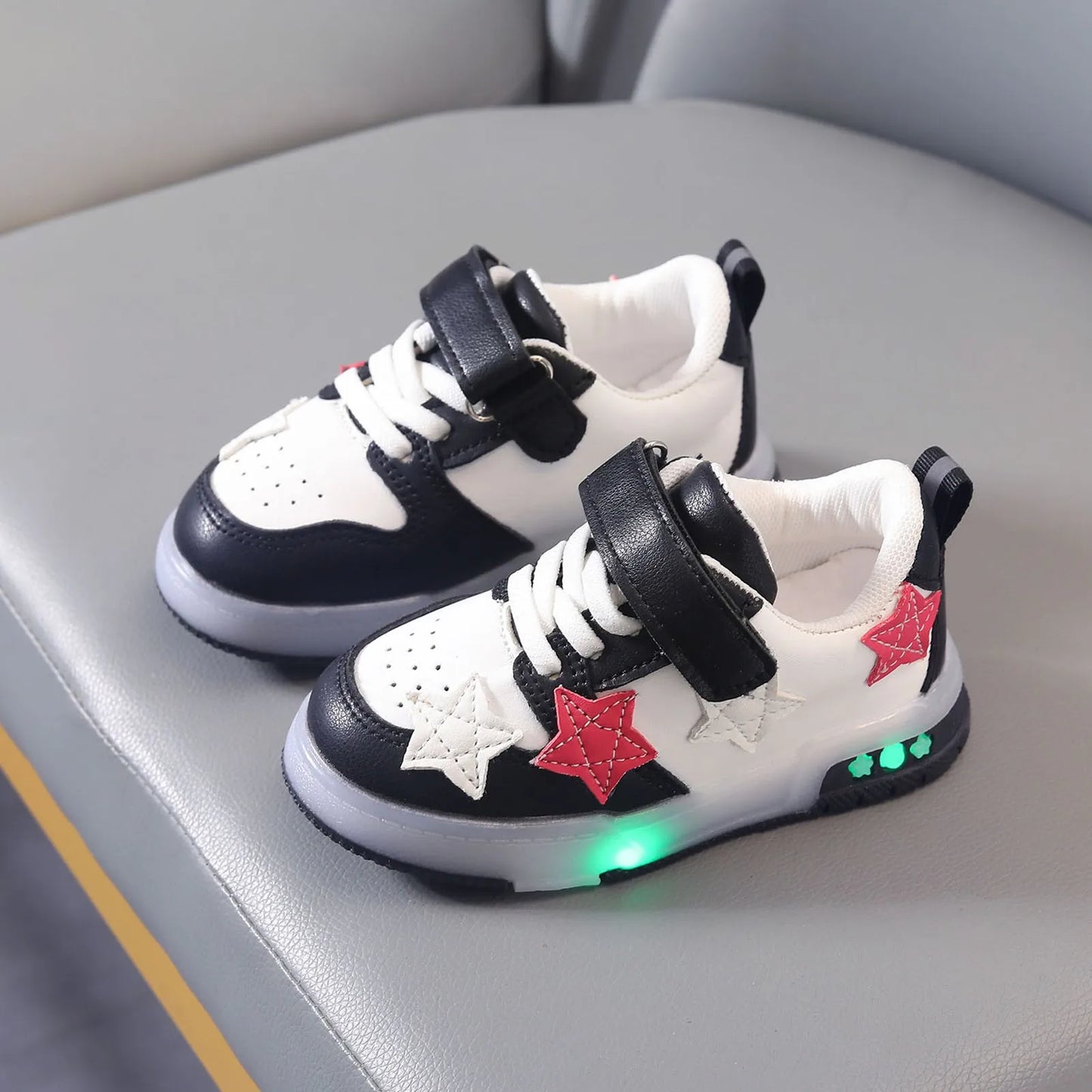 Maxy Led Light Up Shoes For Girls Toddler Walking Shoes Girls Kids Children Baby Casual Shoes Flat Bottom Comfortable Wear Hot Sale