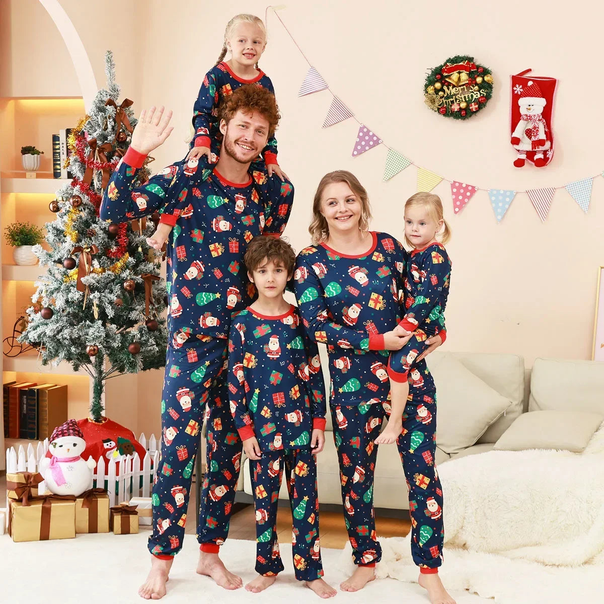 Maxy New Christmas Family Clothes All Over Print Women Men Boys Girls Matching Pajamas Kids Clothing Set Cute Soft Sleepwear Pjs