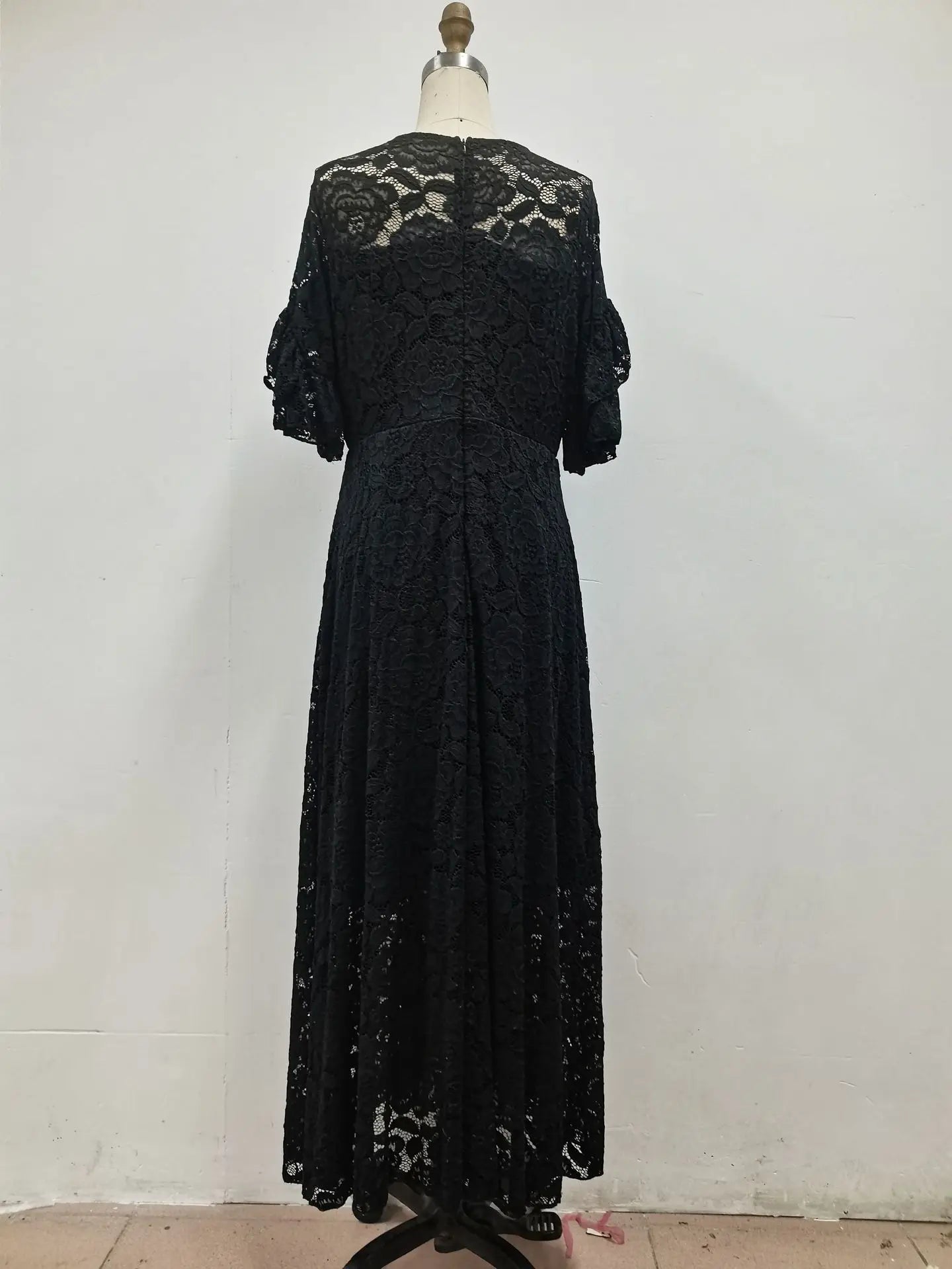 Amay Women's Long Lace Dresses Elegant Flare Sleeves A Line Big Swing Dress Classy Female Party Birthday Clothes White Black Purple