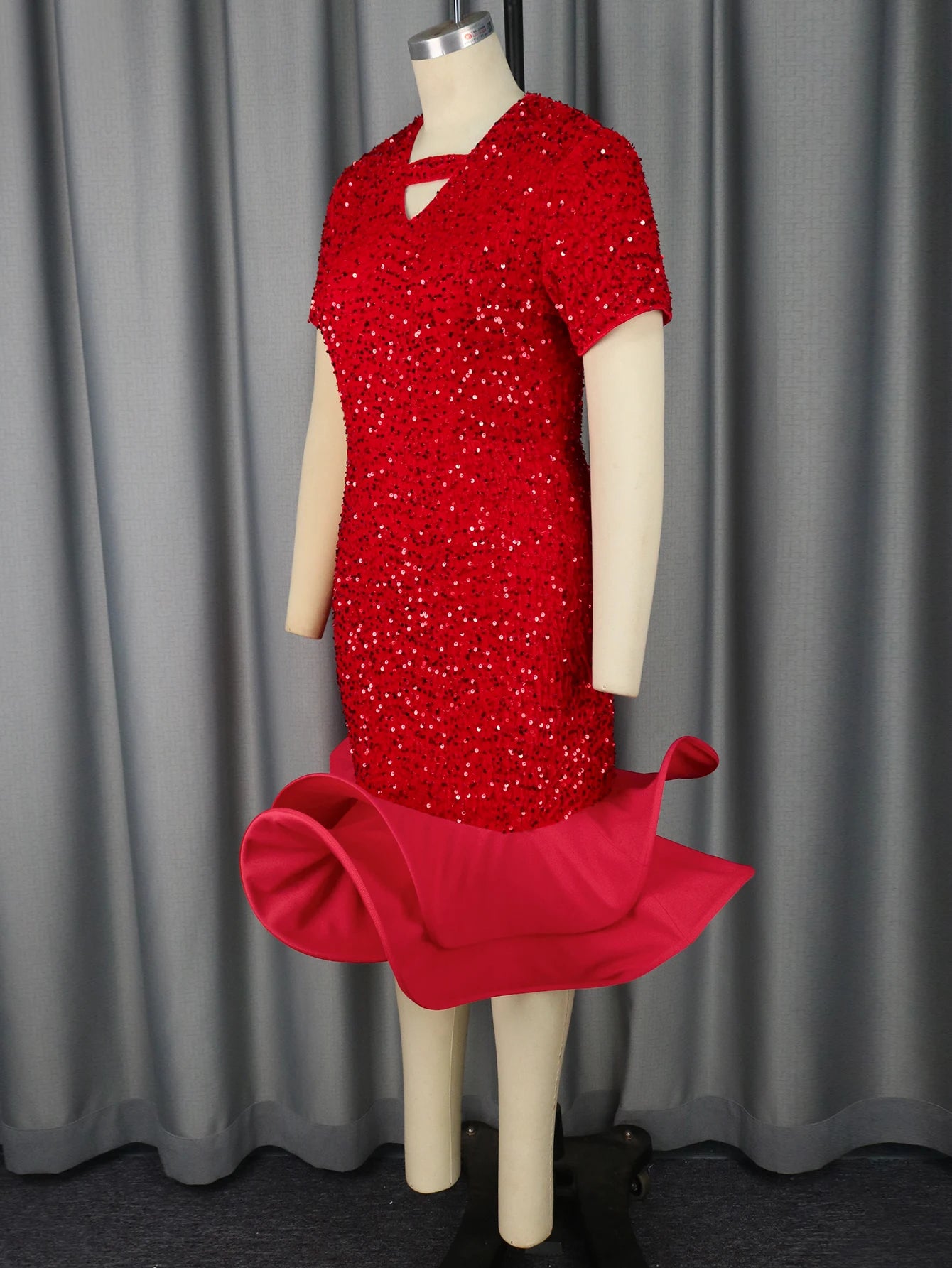 Red Sequins Ruffles Dresses Short Sleeve Cut Out V Neck High Waist Bodycon Package Hip Evening Birthday Banquets Women Outfits