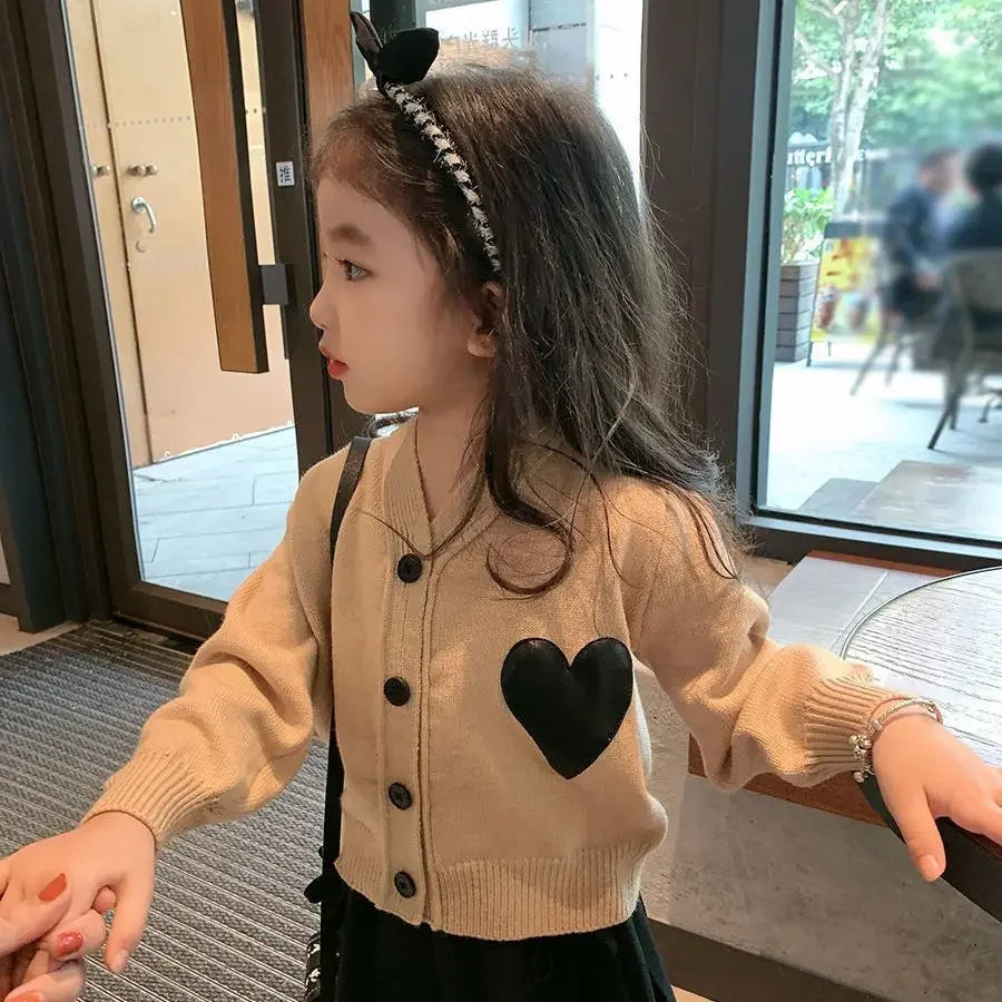 Maxy Kids Girls Cute Heart Cardigan 2024 New Arrival Children Casual Spring Autumn Cothing Khaki Sweaters Baby Girls Knitted Tops