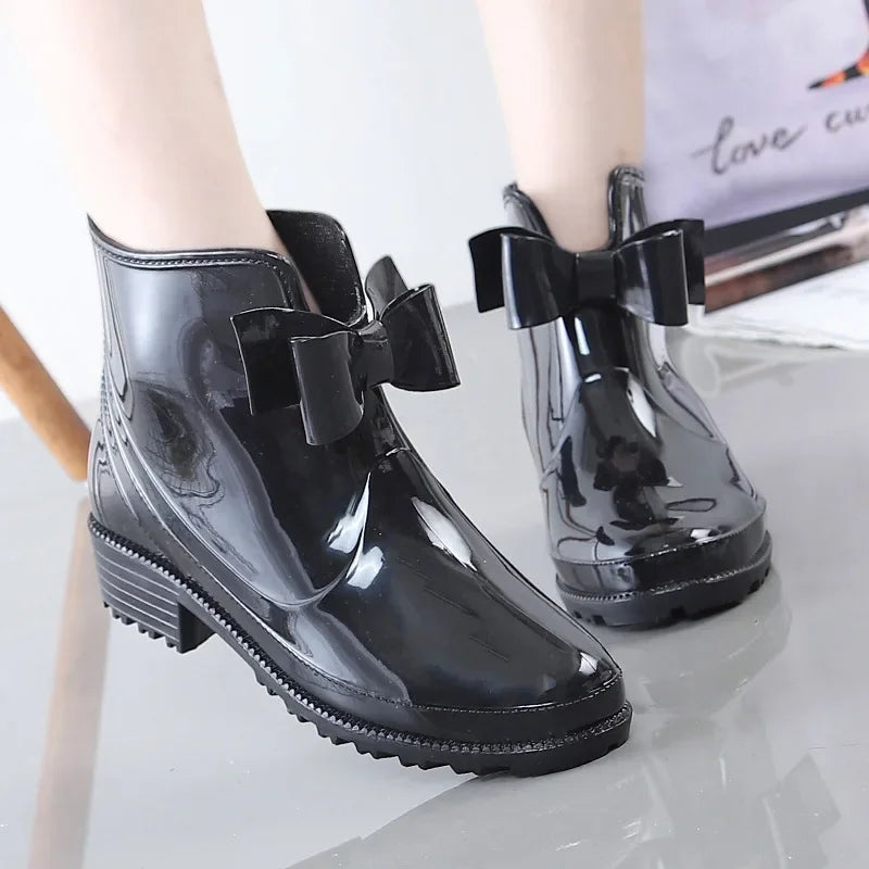 Amay New Fashion Women Rain Boots Fashion Non-Slip Women's Water Shoes Flat Bottom Women Velvet Short Tube Warm Overshoes2021