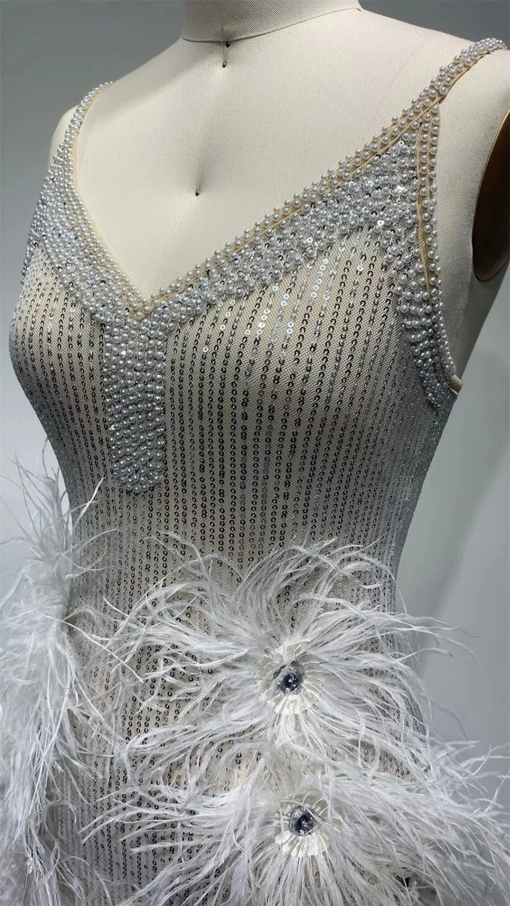 Babs High Quality Celebrity White Sleeveless Feathers Bodycon Dress Elegant Evening Party Dress