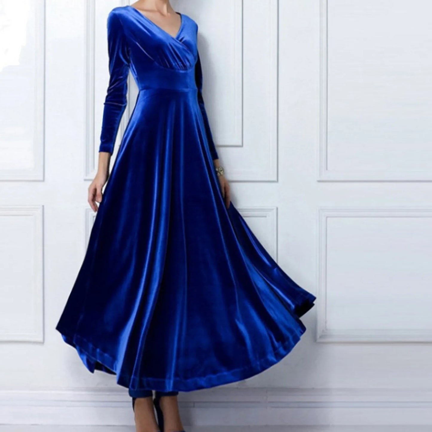 Vintage Women Autumn Long Sleeve V Neck Pleated Velvet Banquet Party Maxi Dress Party Wedding Elegant Evening Dress