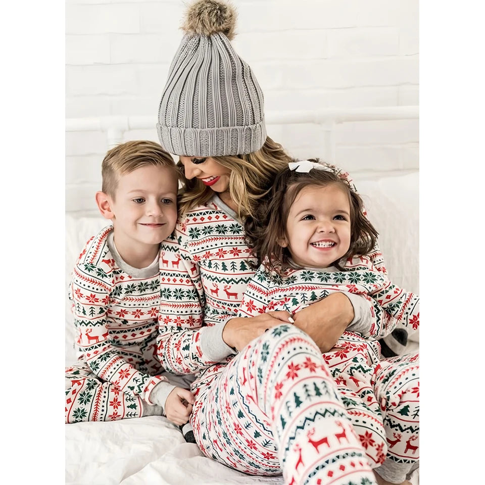 Maxy 2024 New Year Cotton Retro Printed Christmas Pajama Sets for the Whole Family Matching Pajamas Home Clothes Xmas Loungewear Pjs