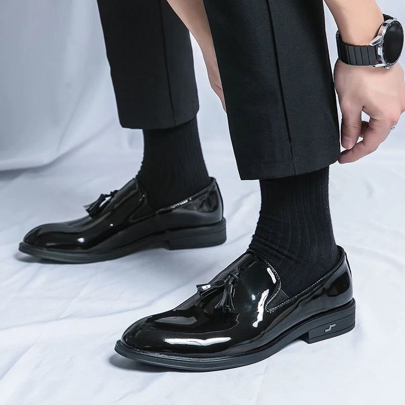 Visco Men Casual Leather Shoes Black Driving Shoes Men Loafers Slip-On Dress Shoes For Men New Italian Tassel Patent Leather Moccasin