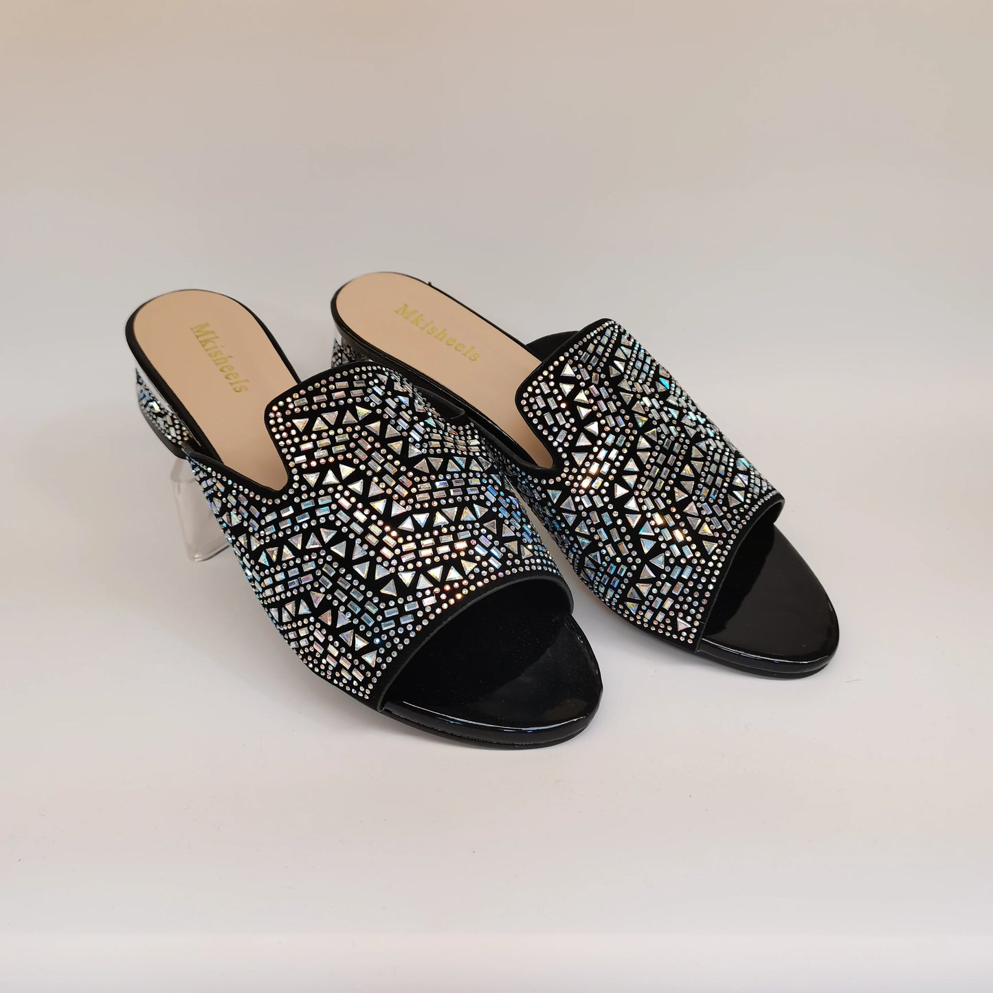 Maxy New Classic Design Women's Rhinestone Sandals Italian Style Lady Slippers Low Heel Lady Comfy Sandals for Party Daily F4-1213-1
