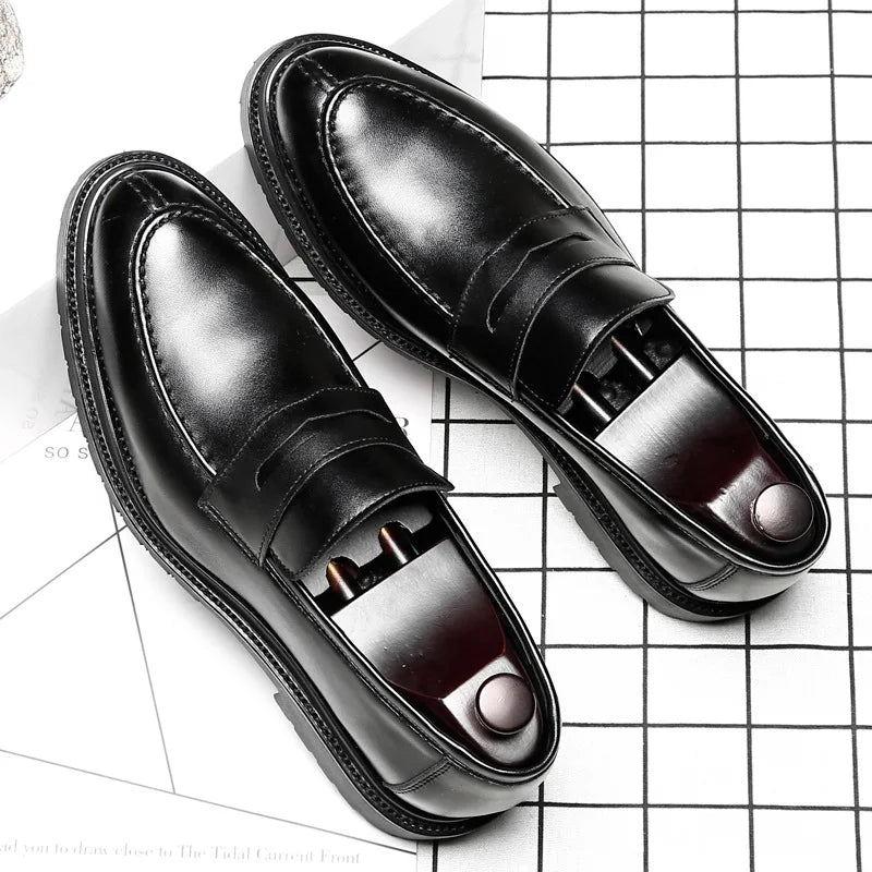 Maxy New Arrival Luxury Italian Brand Men Leather Flats Men British Brogue Dress Shoes Formal Business Oxfords Shoes for Men