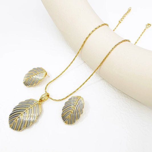 Women Necklace Earrings Set Plant Leaf Pendant 18k Gold Plated Fashion Jewelry Wedding Party Accessories