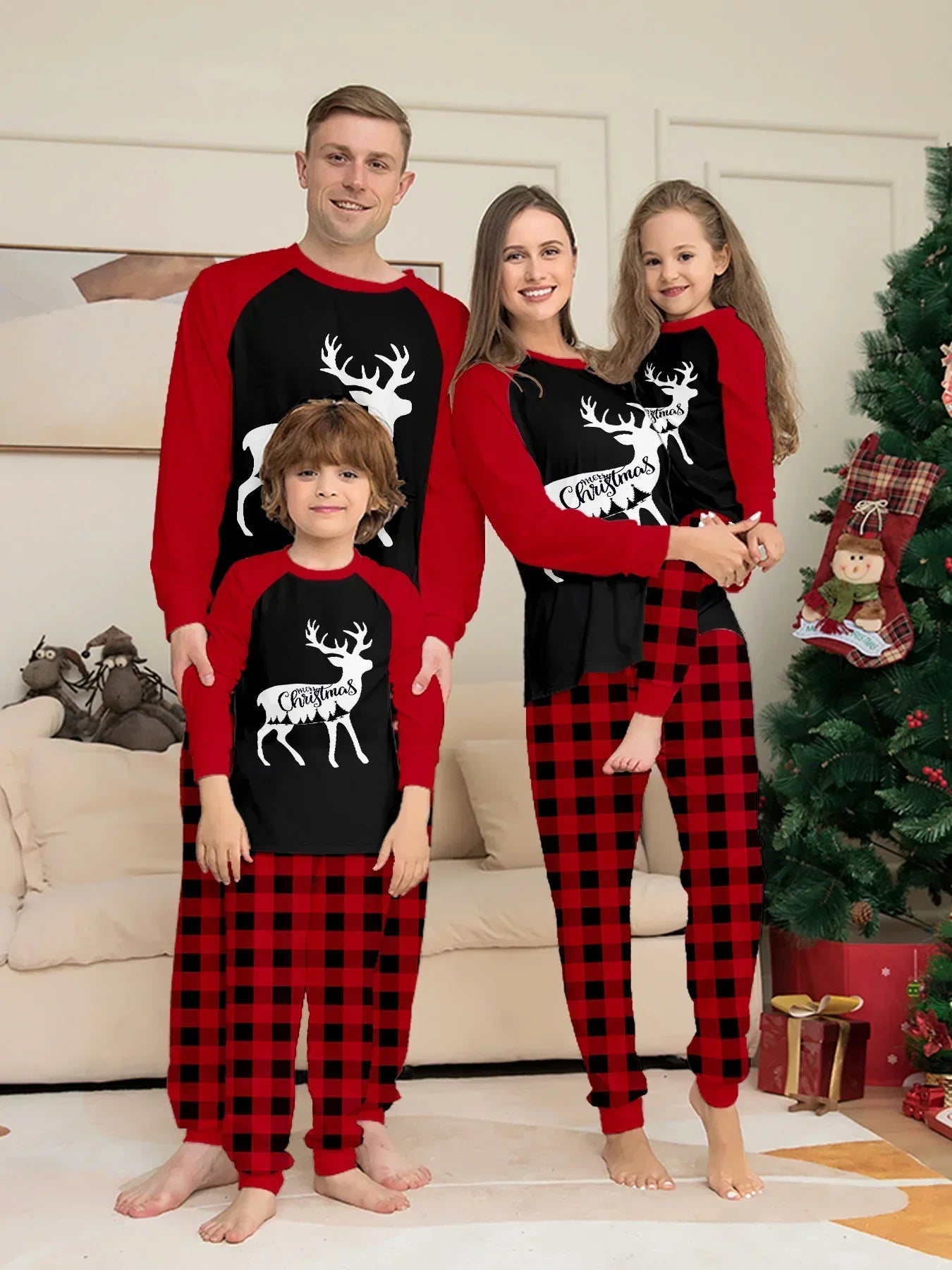 Winter 2024 Plaid Print Parent-child Matching Outfits Cute Loose Family Christmas Pajamas Set Baby Dog Romper Xmas Look Pyjamas